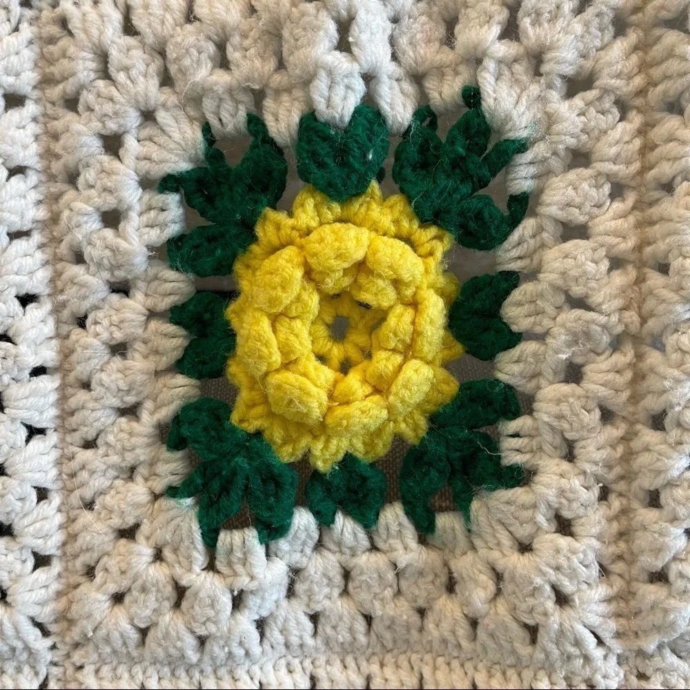 Handmade Crochet 3-D Flower Throw Blanket